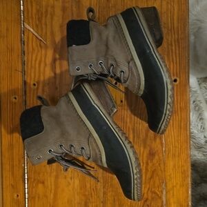 Sorel women's winter boots 11